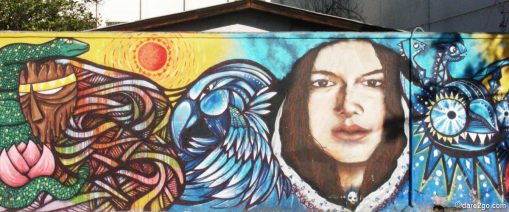 Street Art Santiago: colourful portrait
