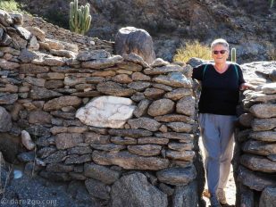 Quilmes-narrow-entrance