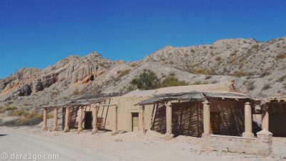 RN40-adobe-mansion-in-ruins