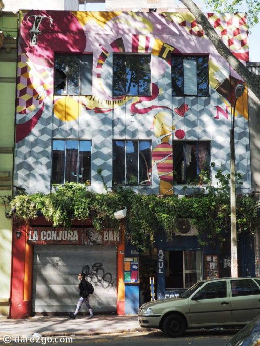 Montevideo-modern-art-facade