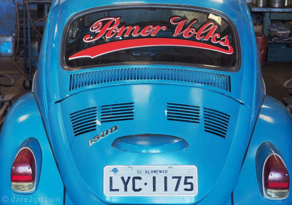 One of the many VW Beetles (or 'Fusca' as they are called in Brazil) - proudly stating on the back 'Pomer Volks'.