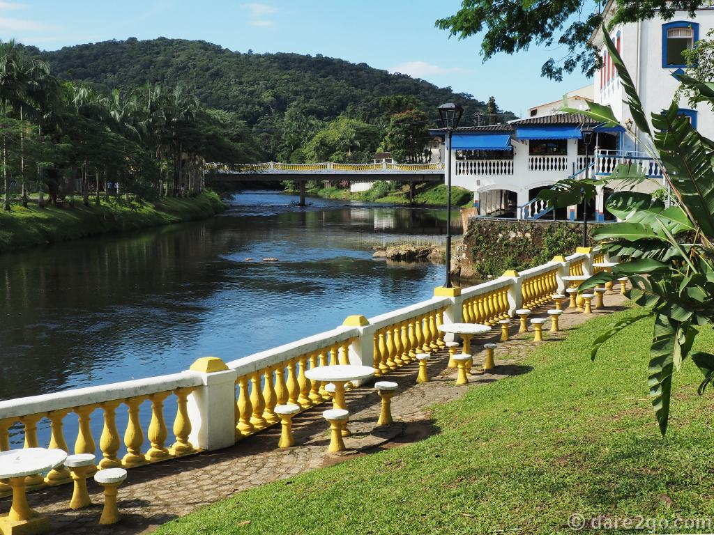 Morretes 2016: one of our rare sunny afternoons by the river. Not much has changed in town since our last visit - and that's what we love it for!