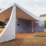 The outside walls of this small chapel 'Nossa Senhora Fatima' in Brasilia, designed by Oscar Niemeyer, is completely covered in hand-painted tiles.