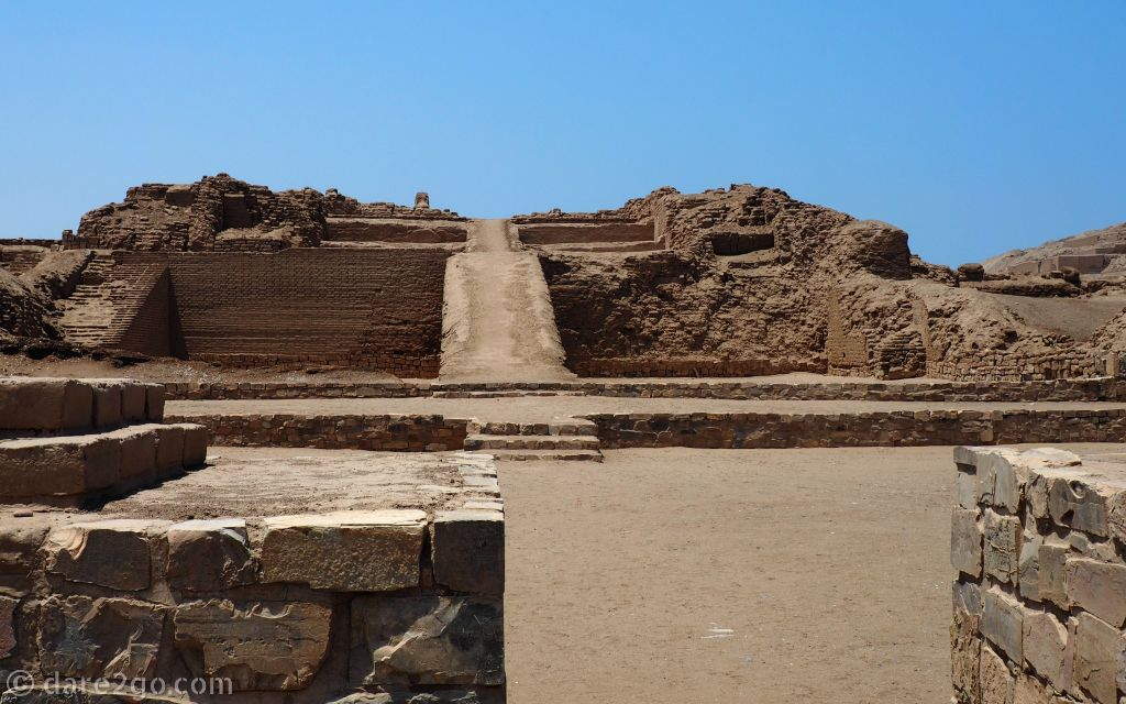 This style of pyramid in Pachacamac is the signature work of the Ychma culture.