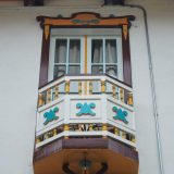 Santuario: close-up of the balcony, showing the detail of the work.