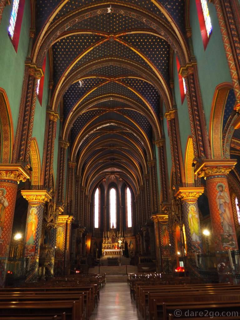 The hand-painted interior of the church at the Abbaye Saint-Michel de Frigolet.