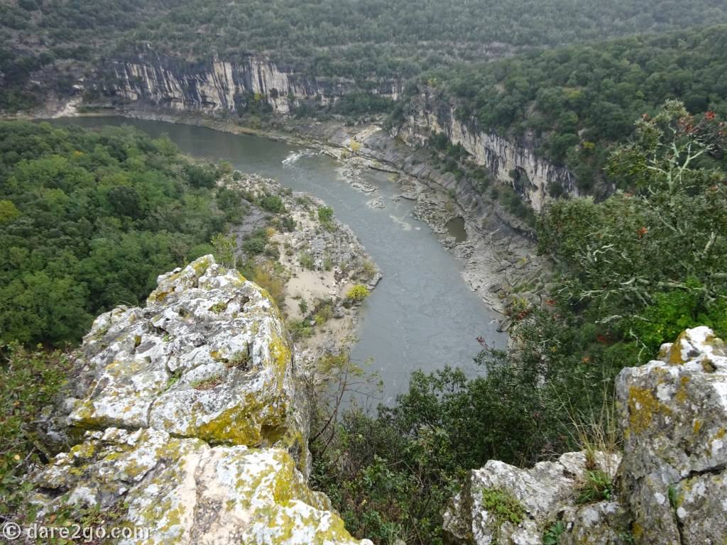 The vistas along the Ardeche are truly breathtaking. You can imagine the pleasure of taking a canoe down the river between these dramatic cliffs - but only in summer!