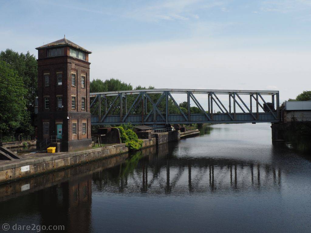 The Barton Swing Aqueduct, photographed from the Barton Swing (Road) Bridge. On the left you see the tall control tower.