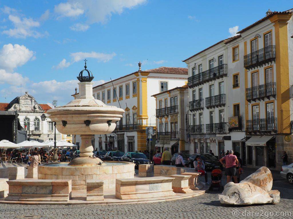 Part of the Praça do Giraldo in Evora with the iconic marble fountain as its centre-piece.