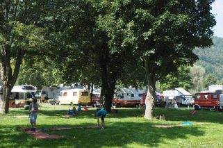 Willys-Treffen-old-Mercedes