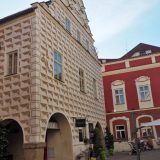 Un-named house in Tabor: the sgraffito design on this house is repeated on others in the town, but the Gothic gable makes this one stand out.
