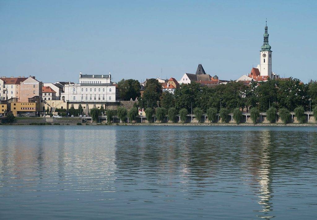 A view of Tabor across the Jordan. Named after the biblical river, this reservoir was constructed in 1492, the first in Central Europe, and is still the main source of water for the town. Situated near Zizka Square, it is both a visual and recreational feature of the old town.