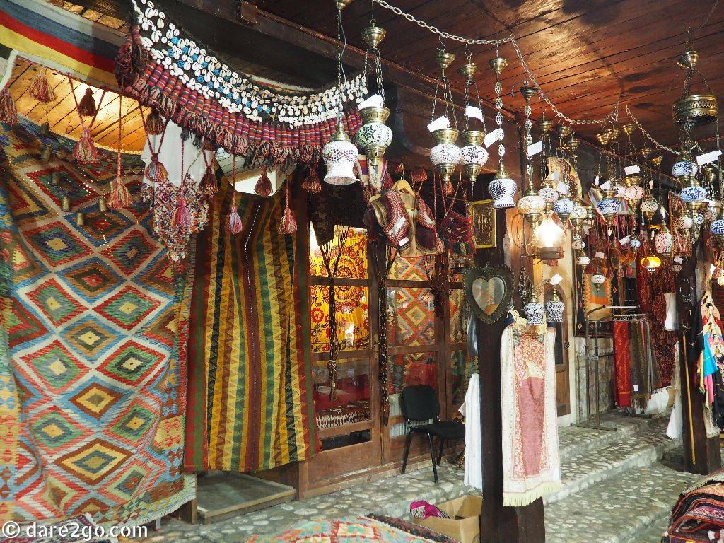 One of the countless souvenir shops in Sarajevo. Most items on display are kind of Ottoman, but very few originate from Bosnia and Herzegovina.